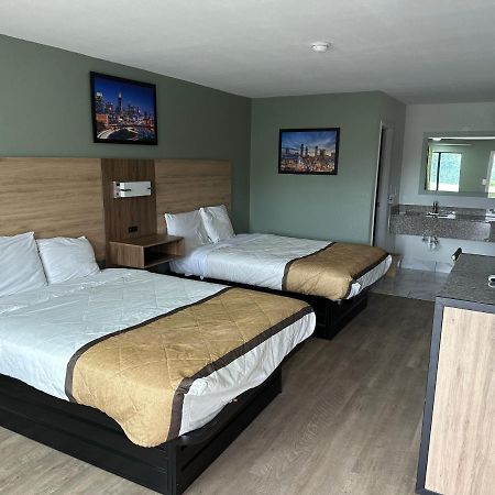 Deer Acres Inn Монро Екстериор снимка
