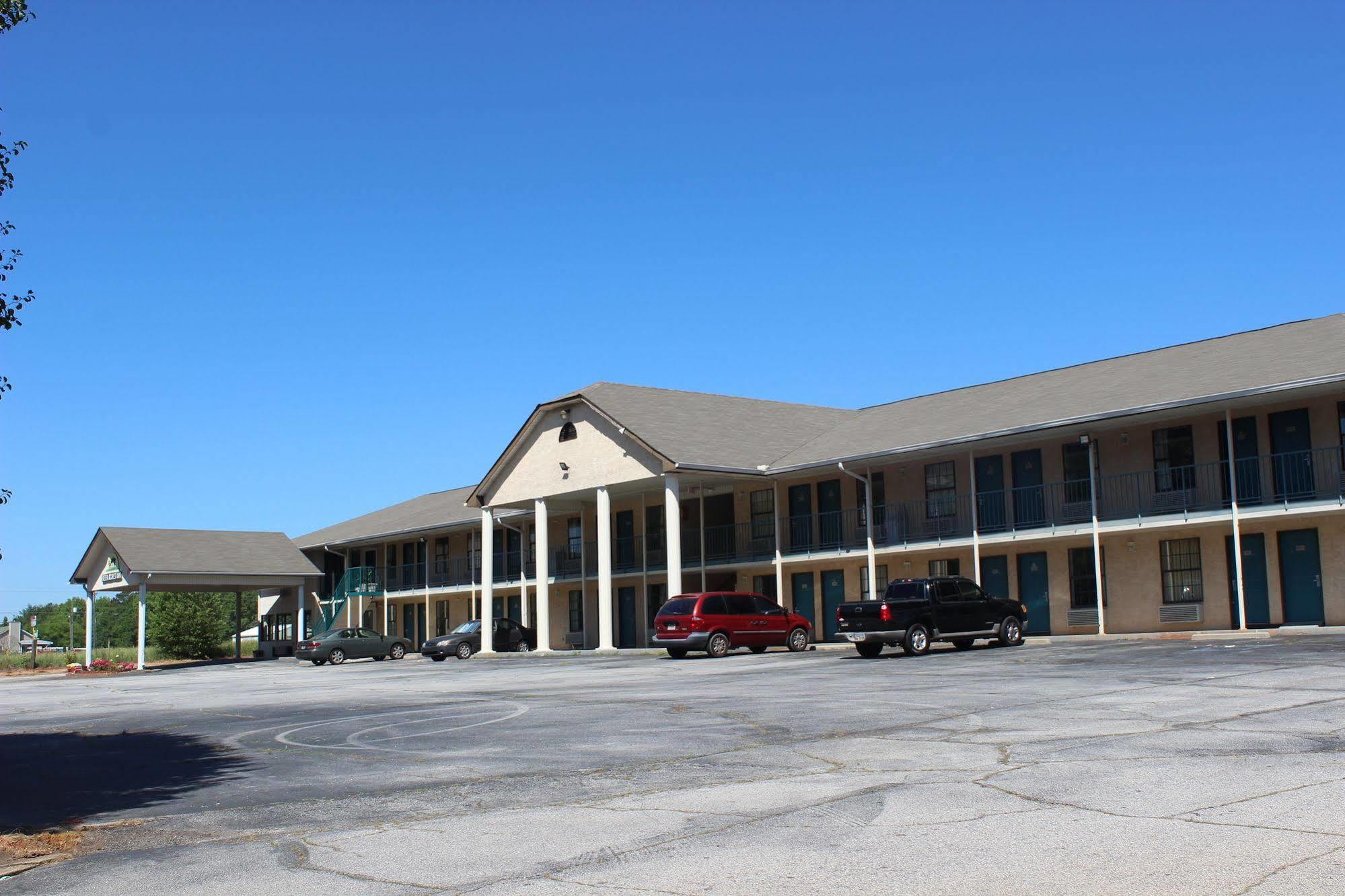 Deer Acres Inn Монро Екстериор снимка